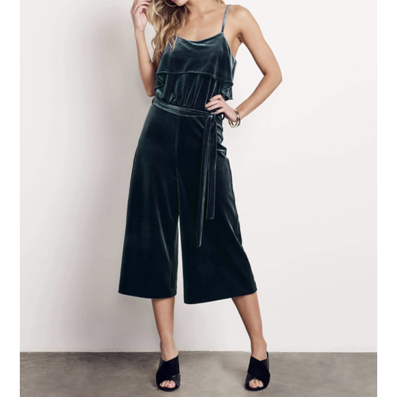 ALI & JAY Pants - Ali & Jay Dark Green Velvet Wide Leg Cropped Jumpsuit Romper Size M
